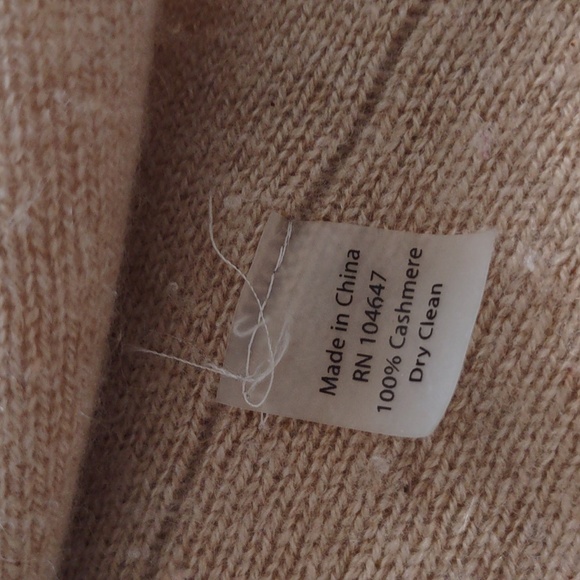 Kinross Cashmere Sweater - Picture 4 of 16